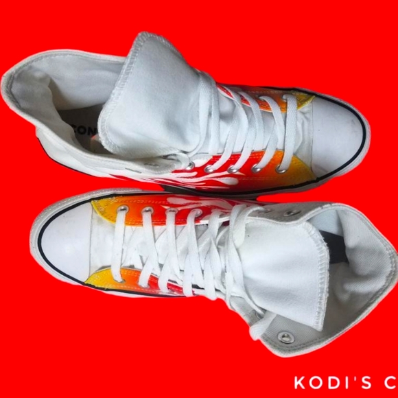 Converse - Picture 2 of 2